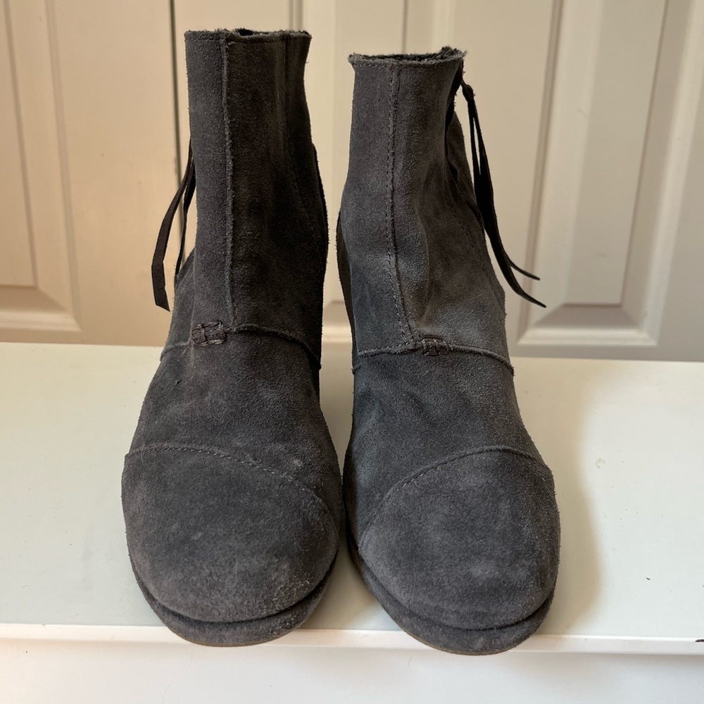 Toms grey suede ankle boots